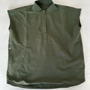 FIG’s scrub top and bottom